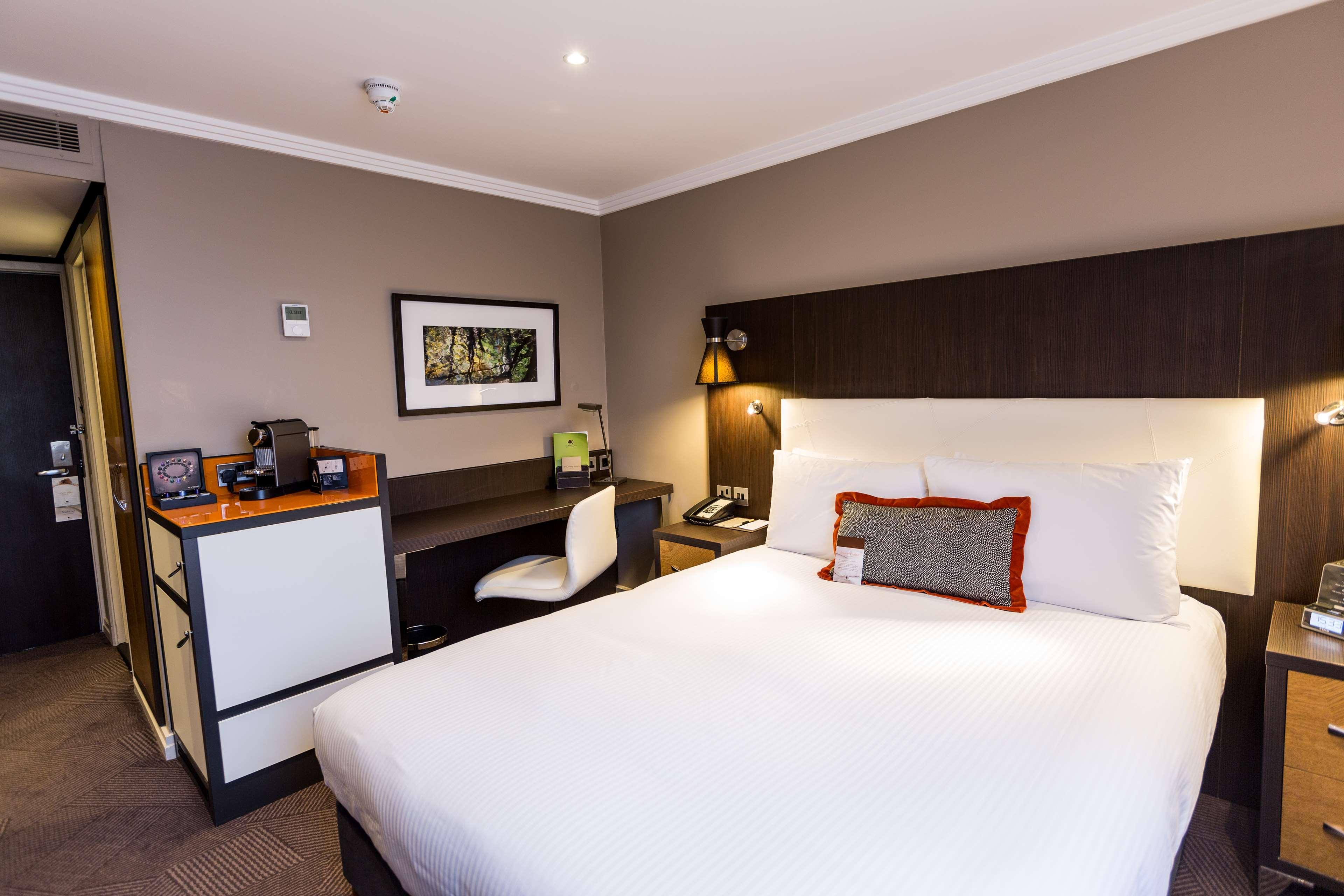 Doubletree By Hilton Ealing Londra
