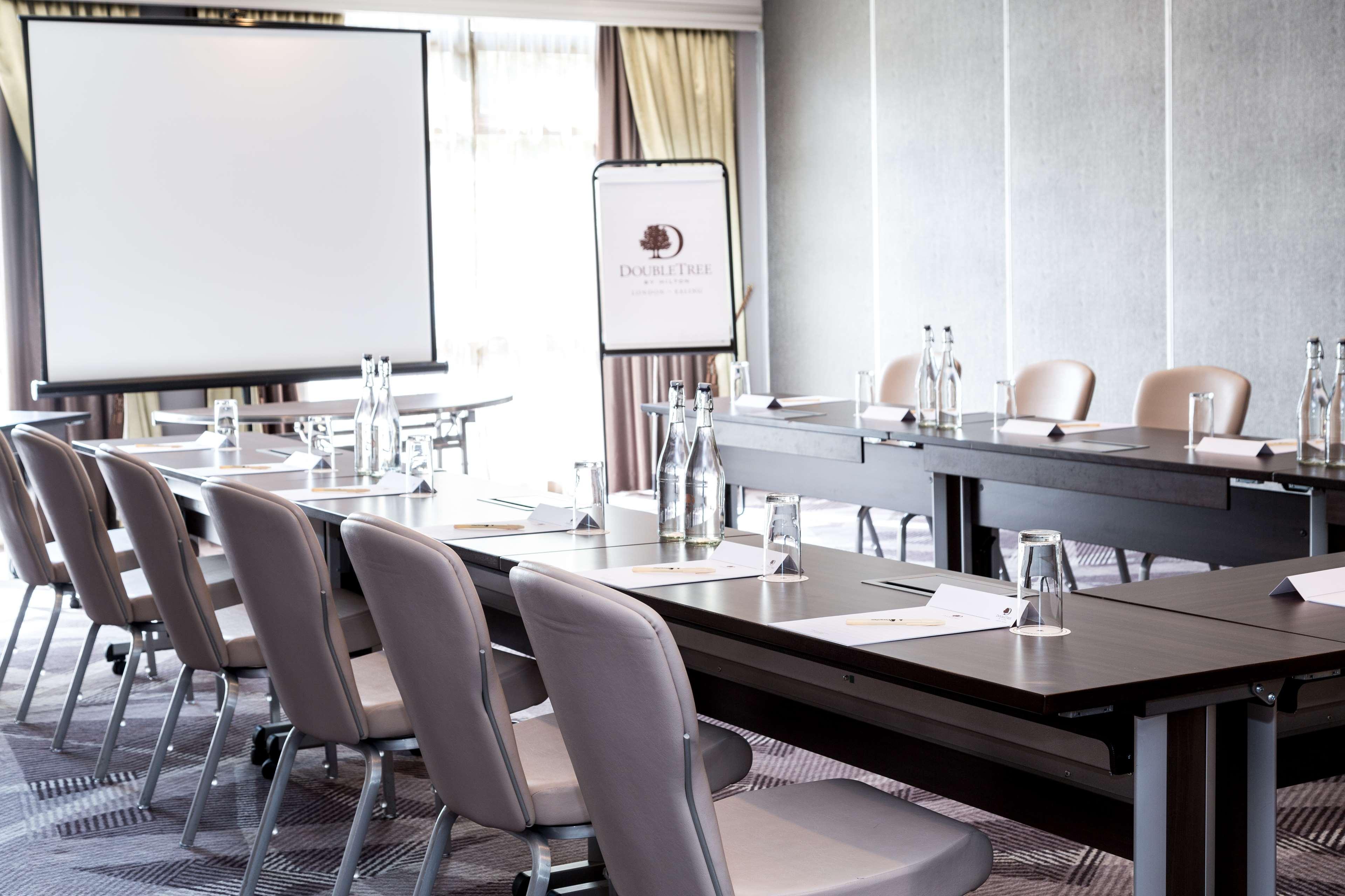 Doubletree By Hilton Ealing Londra