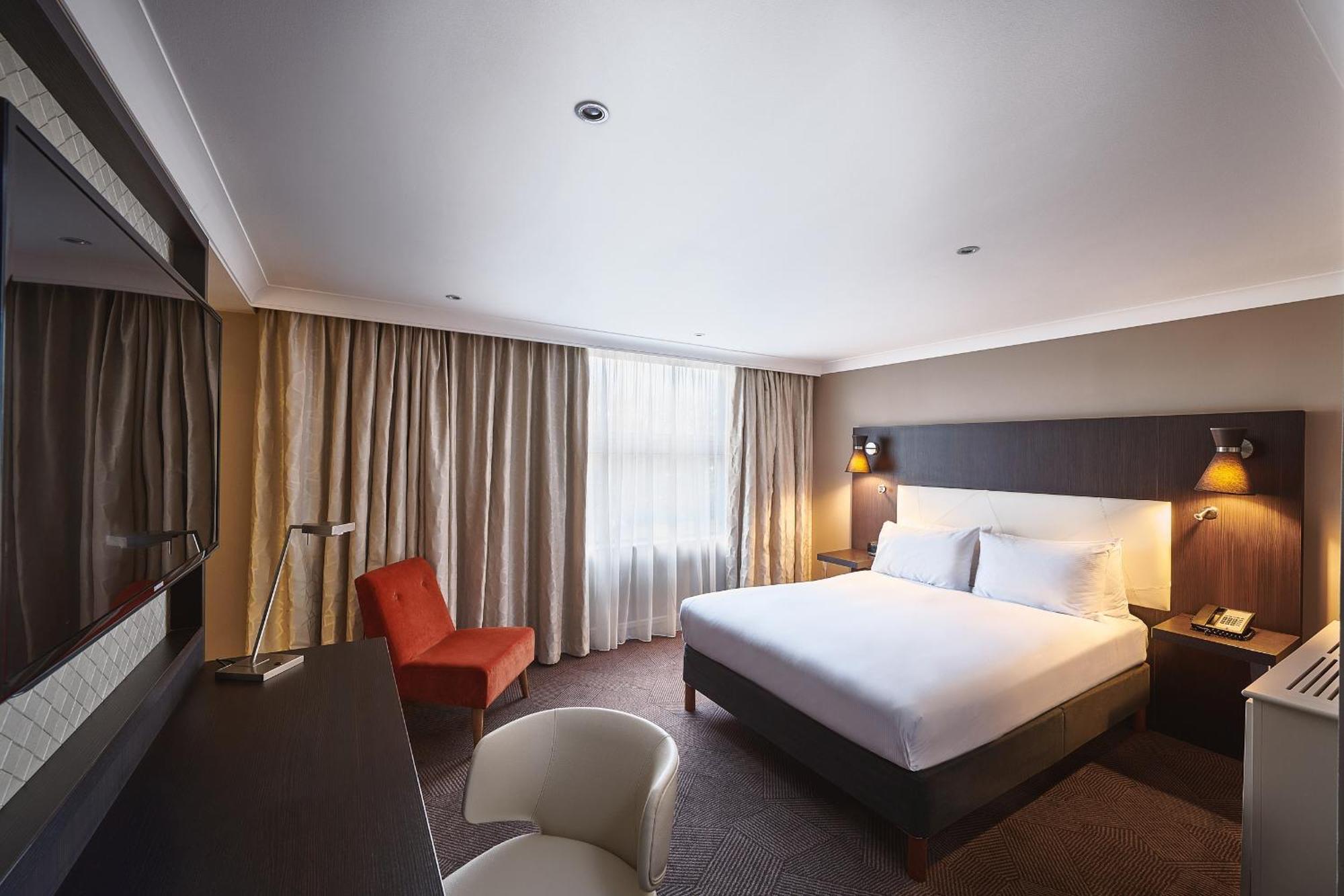 Doubletree By Hilton Ealing Londra
